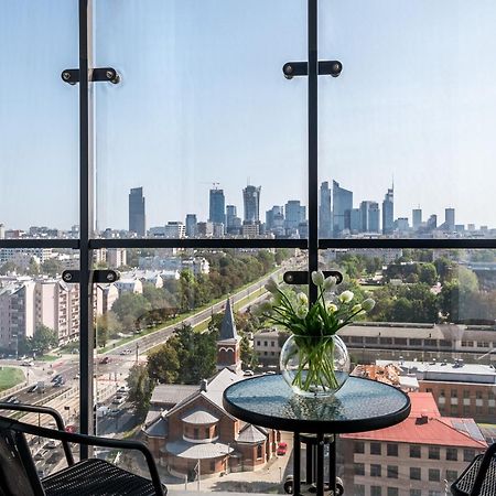 Wola Tower Deluxe Separate Bedroom With Free Garage - By Perfect Apart Varsóvia Exterior foto