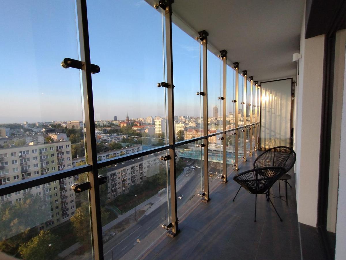 Wola Tower Deluxe Separate Bedroom With Free Garage - By Perfect Apart Varsóvia Exterior foto