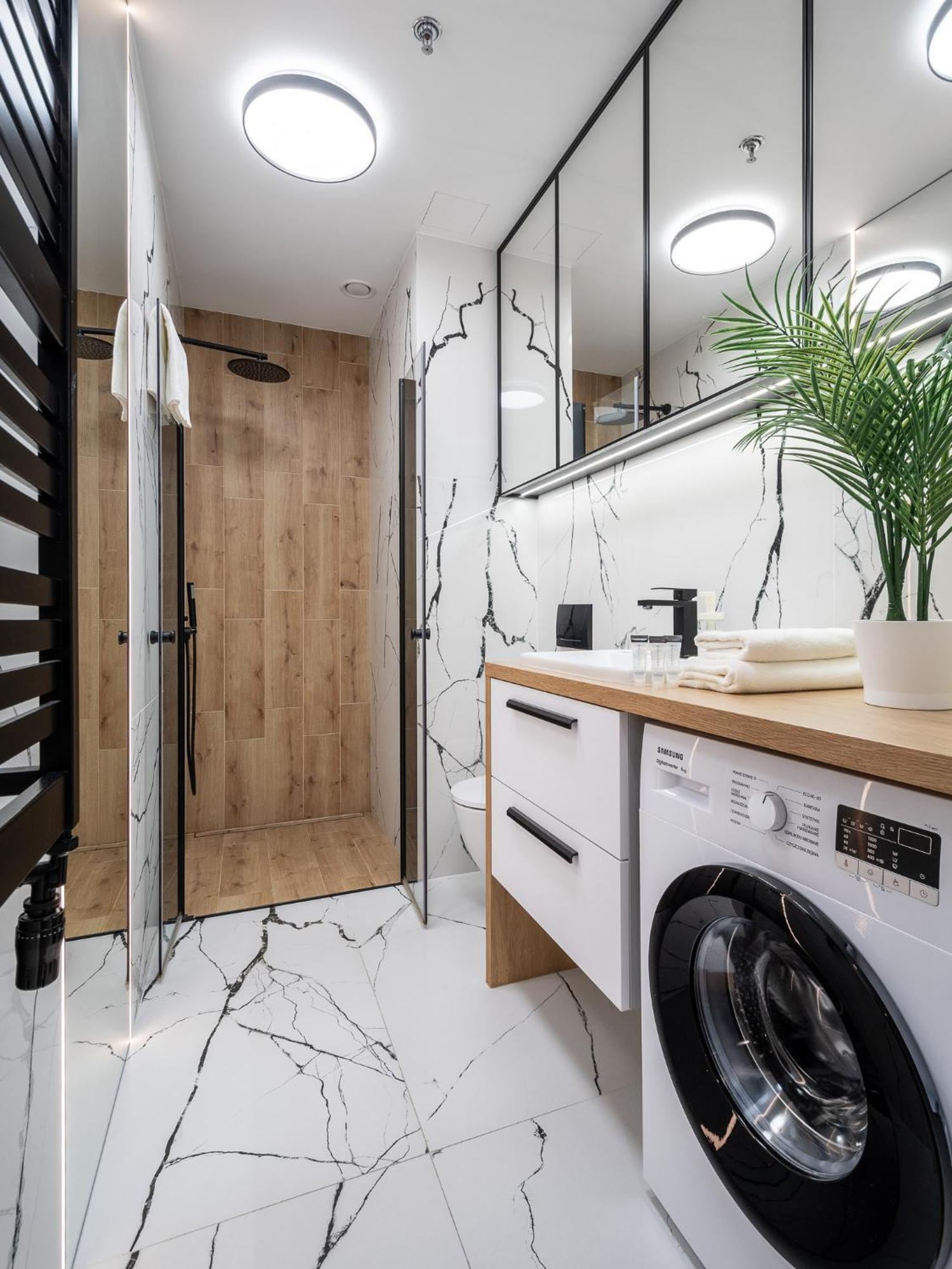 Wola Tower Deluxe Separate Bedroom With Free Garage - By Perfect Apart Varsóvia Exterior foto