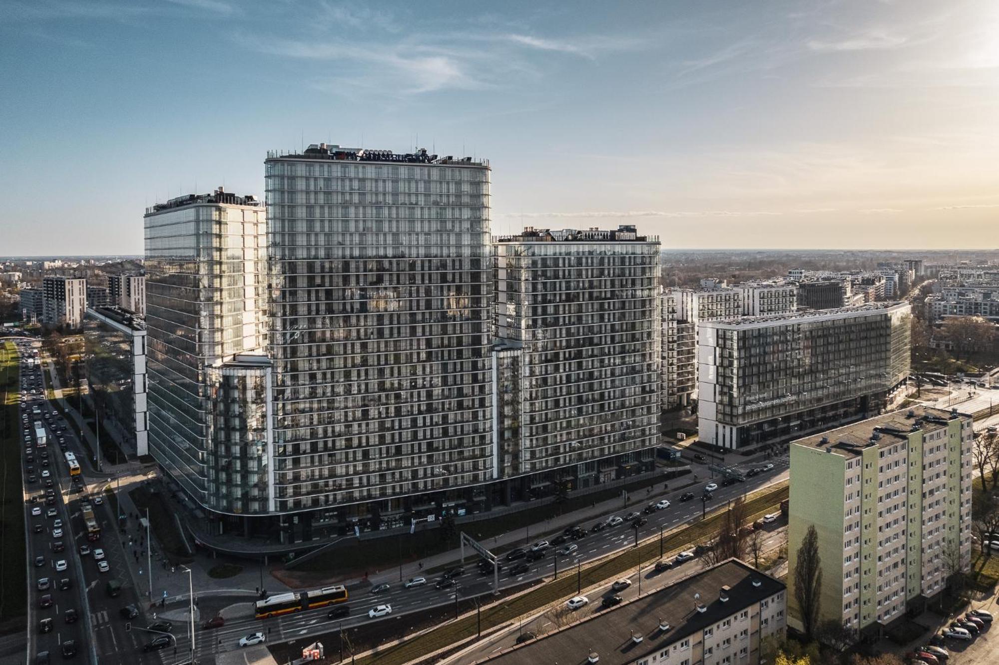 Wola Tower Deluxe Separate Bedroom With Free Garage - By Perfect Apart Varsóvia Exterior foto