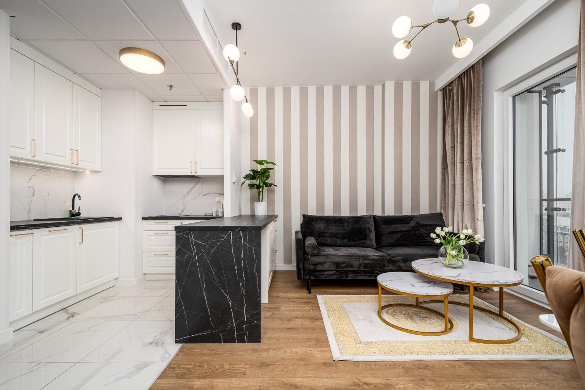 Wola Tower Deluxe Separate Bedroom With Free Garage - By Perfect Apart Varsóvia Exterior foto